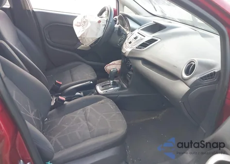 2013 Ford Fiesta Se z USA, uszkodzony, nr VIN 3FADP4EJ8DM178740